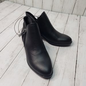 New! Seychelles Zip Ankle Boots Black Faux Leather